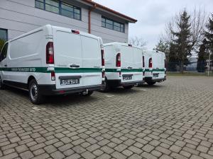 Zdjęcie przedstawiające nowe samochody służbowe Renault Trafic